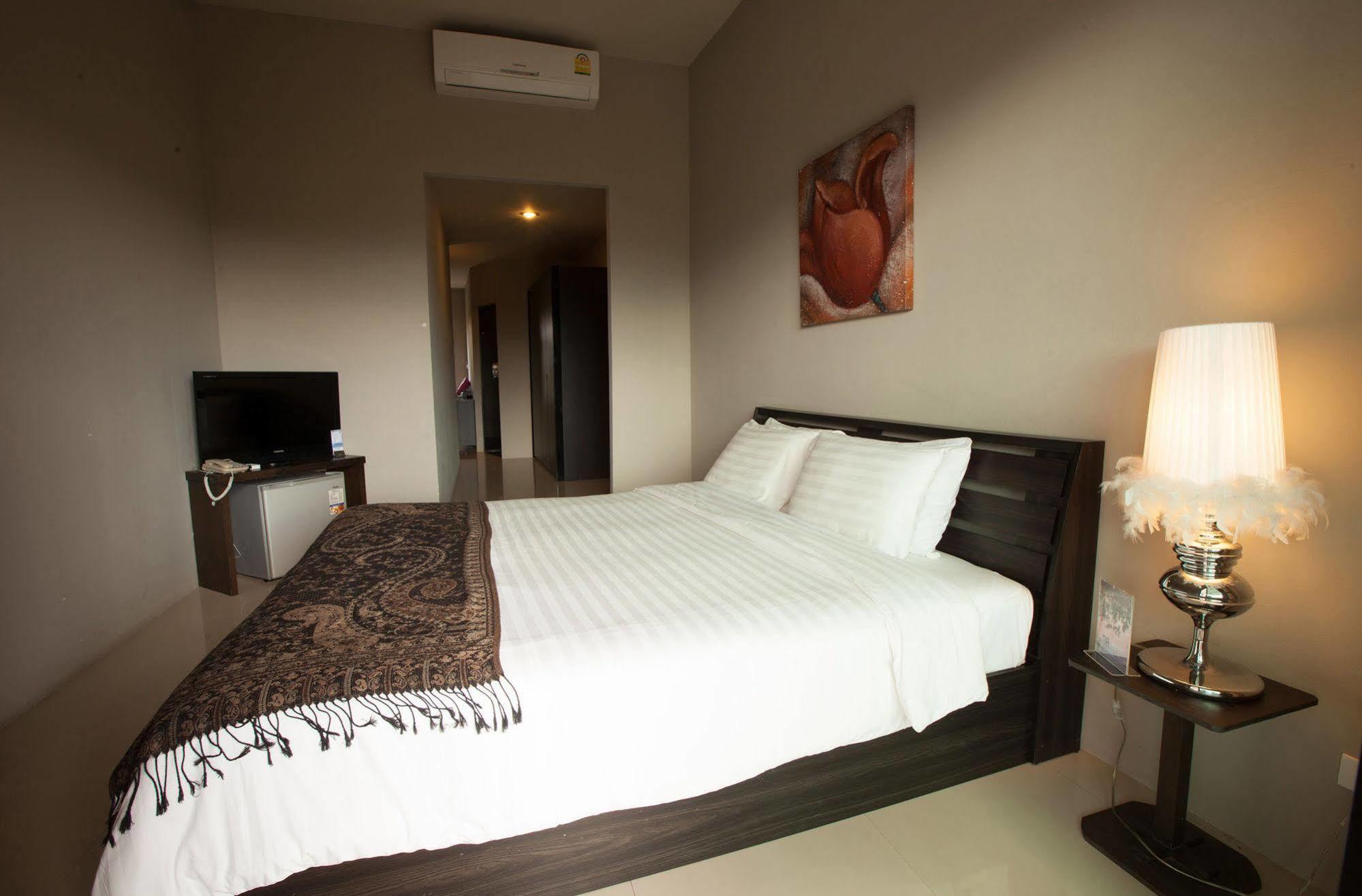 Green Residence Hotel Praia de Bang Rak Exterior foto